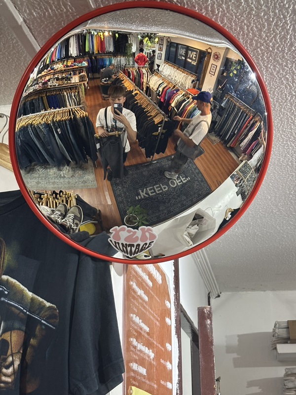 セブで人気の古着スポット『Y2K Vintage Cebu』
